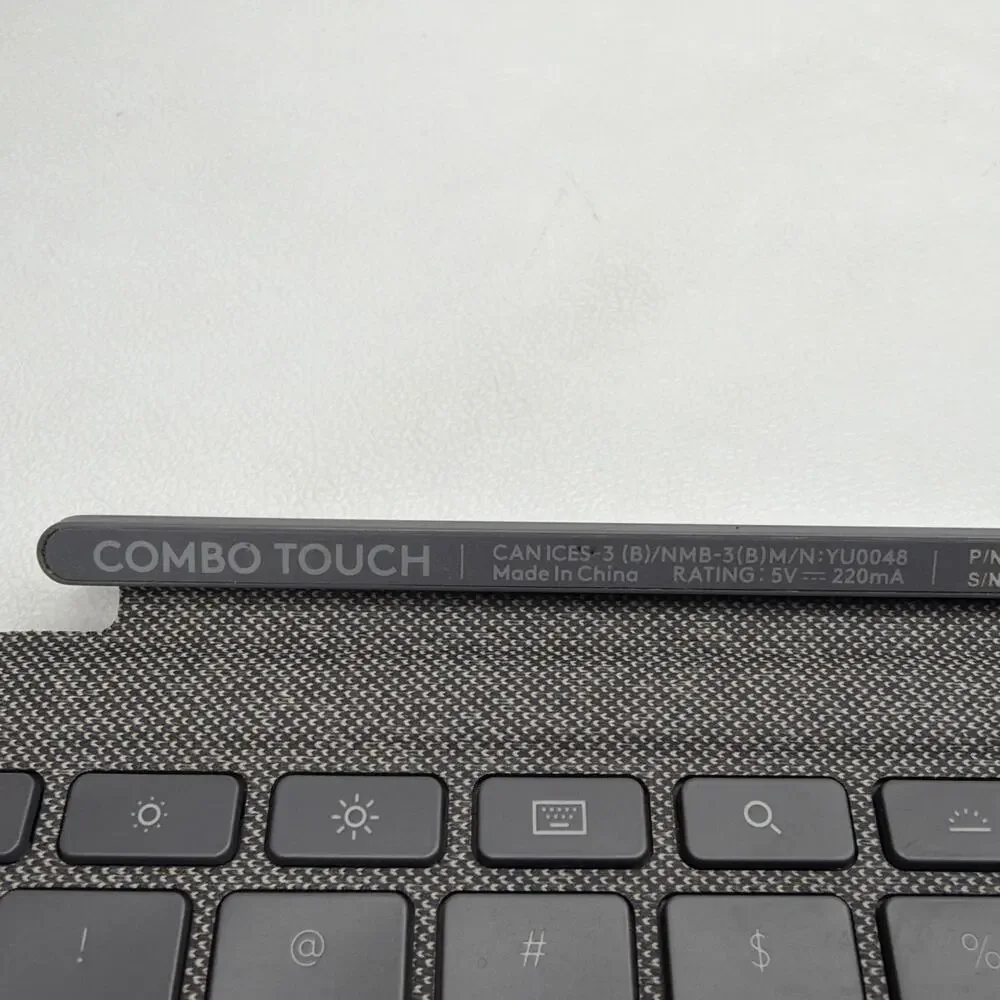 Logitech Combo Touch Keyboard Case YU0048 - 1st-4th Gen Pro 4th-5th Gen Air EUC